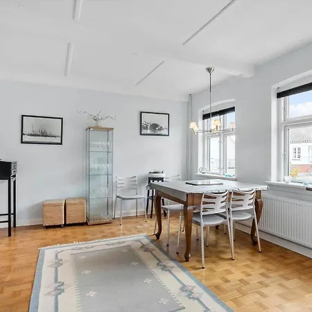 Ae219-marstal-ommelsvejen-14 * Marstal