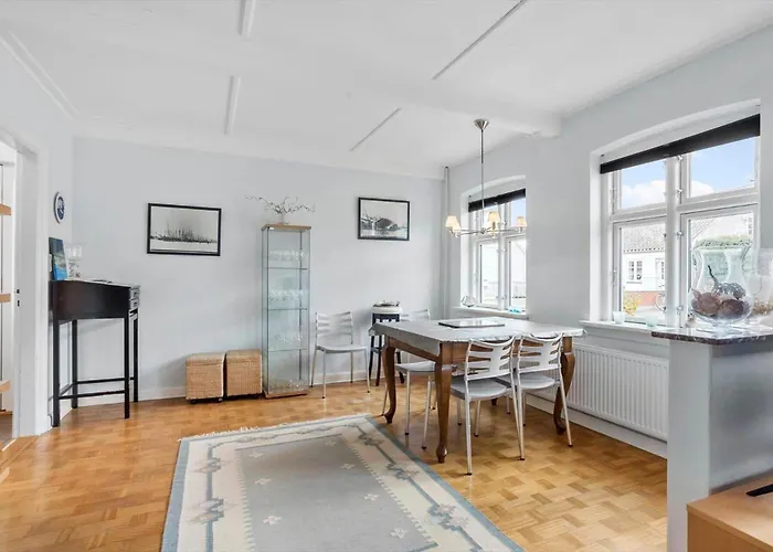 Ae219-marstal-ommelsvejen-14 * Marstal